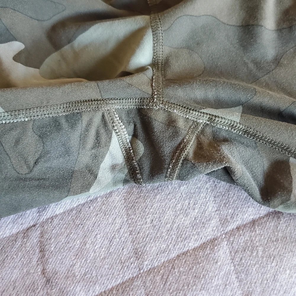 PINK VS Camo Leggings‎ Small Green